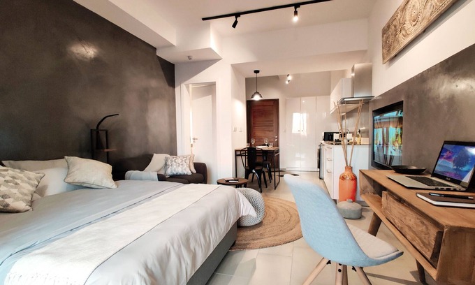 Ebene Apartment | Contemporary Studio Apartment in Ebene Cybercity | Quatre Bornes