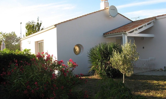 Saint-Hilaire-la-Foret Villa | Contemporary villa, 5 minutes walk from the village, 4. 5km from the sea.