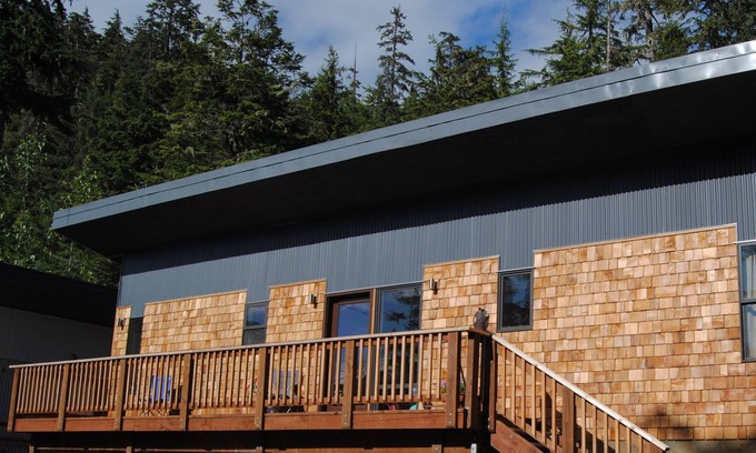 Juneau House | Contemporary 1 bd House, minutes to airport & ferry