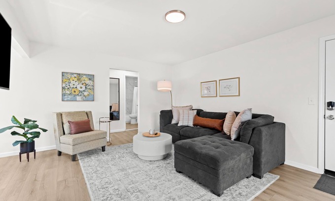 Mount Clemens Apartment | Contemporary 1BR, Fast WiFi, Pet-Friendly