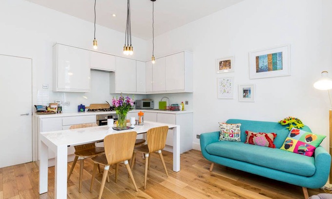 Little Venice Apartment | Contemporary 2 bed 2 Bath Maida Vale Home
