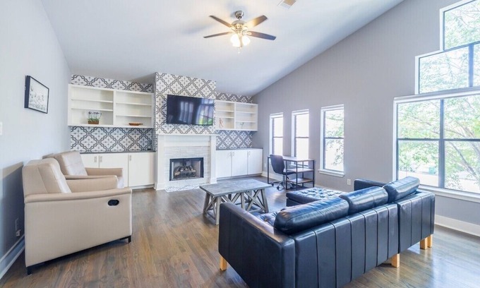 Willow Meadows/Willowbend Area House | Contemporary 4-bedroom house near NRG Med. Center