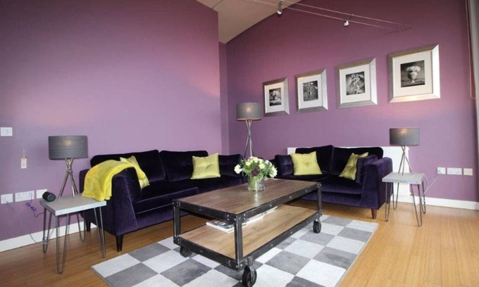 Trafford Apartment | Contemporary Apartment (A) with Balcony in Altrincham, 8 Miles from Manchester
