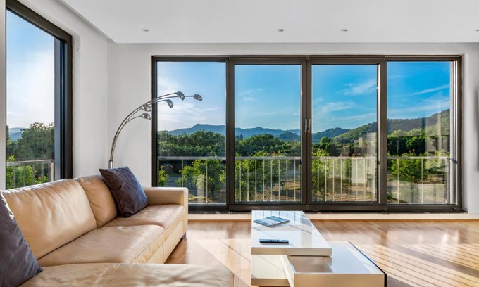 Maribor Apartment | Contemporary apartment with rooftop terrace in Maribor