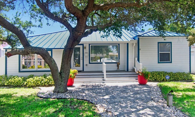 Cocoa Beach Cottage | Contemporary, Beautiful Cottage in the Heart of Downtown, One Block to the Beach