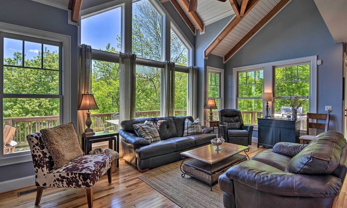 Seven Devils Cabin | Contemporary Cabin on the Peak of Seven Devils