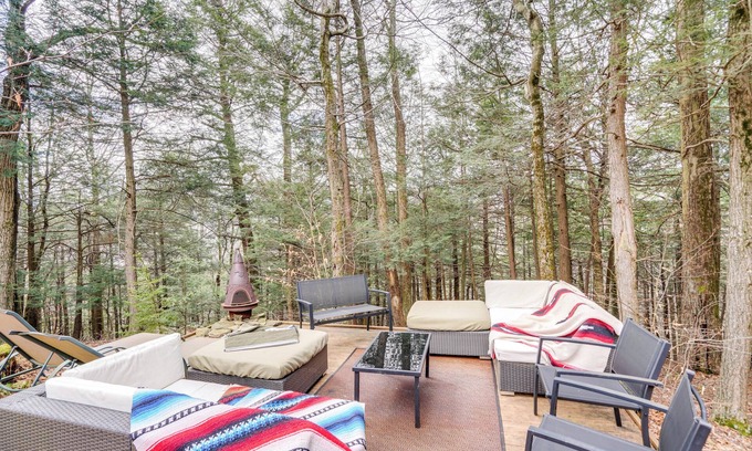 Elka Park House | Contemporary Catskills Area Retreat w/Deck!