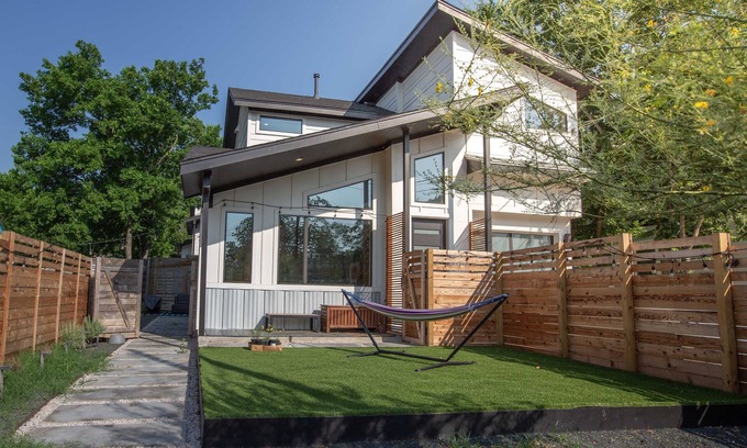 Brentwood House | Contemporary Central Austin House w/Tesla Charger and Outdoor Grill