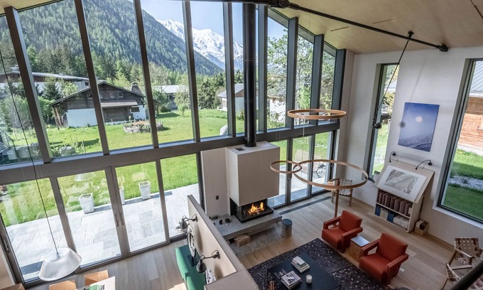 Argentiere Ski Chalet | Contemporary chalet with sauna, fireplace, and large garden