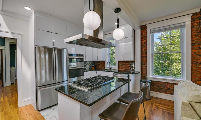 Cohoes Apartment | Contemporary Cohoes Retreat with Electric Fireplace!