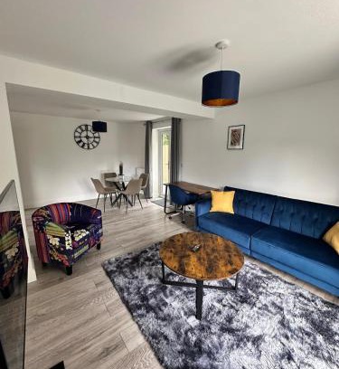 Guildford Ski Chalet | Contemporary Comfort 2 Bed Home
