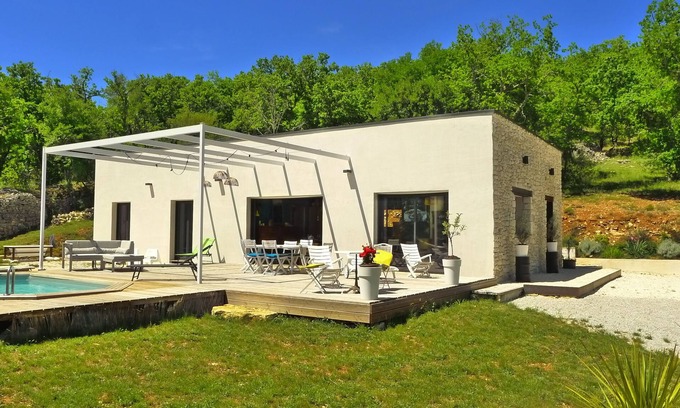 Saint-Medard House | Contemporary cottage on one level at 20 min. from CAHORS