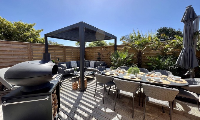 Camber Cottage | Contemporary cottage moments from Camber beach