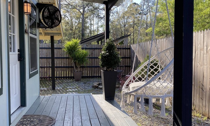 Mandeville Cottage | Contemporary Cottage in the heart of Mandeville