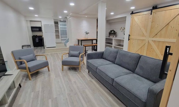 La Grande Apartment | Contemporary Downtown Basement Apartment in La Grande!