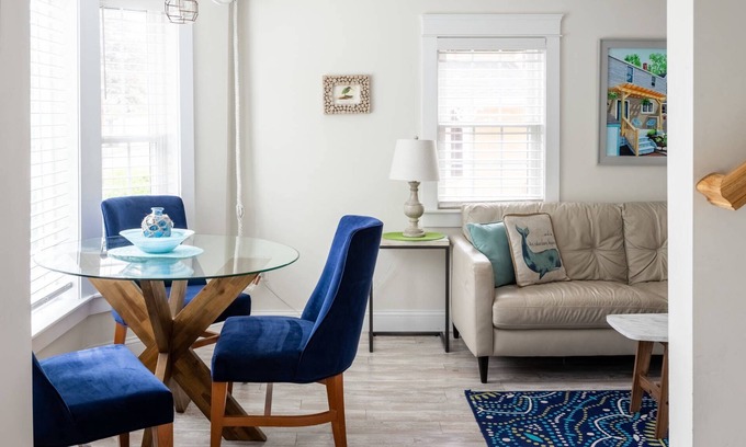 Kennebunk Apartment | Contemporary Elegance Meets Coastal decor