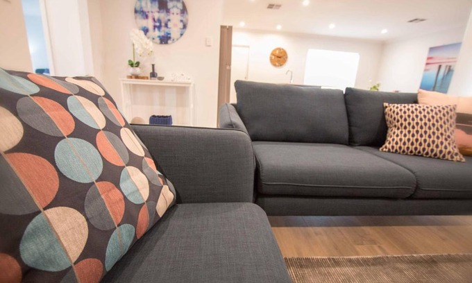 Seymour House | Contemporary ‘Esprit’ with river reserve access