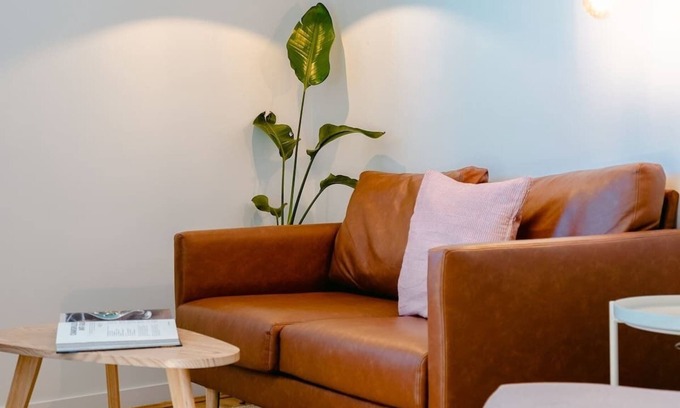 Footscray Apartment | Contemporary Footscray Convenience with parking