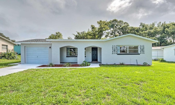 Pine Ridge House | Contemporary Gem with Sun Room in Beverly Hills!