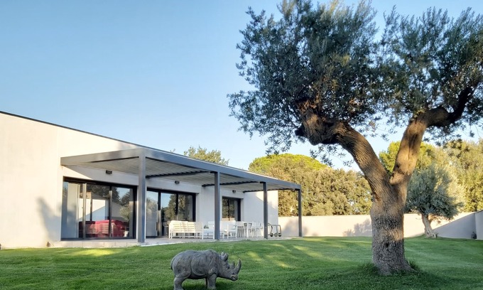 Bedarrides House | contemporary house