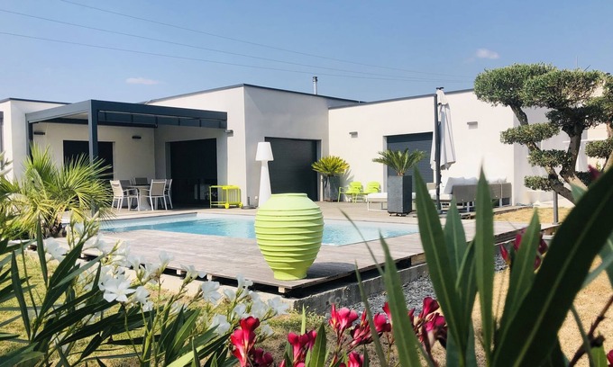 Frejairolles House | Contemporary house for 6 people in the countryside 8 minutes from Albi.