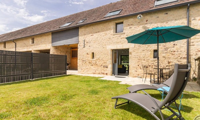 Saint-Jores Cottage | Contemporary house with garden, Wifi and parking