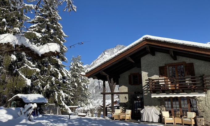 Le Chable Ski Chalet | Contemporary luxury chalet with heat pool, hot-tub in a stunning alpine location