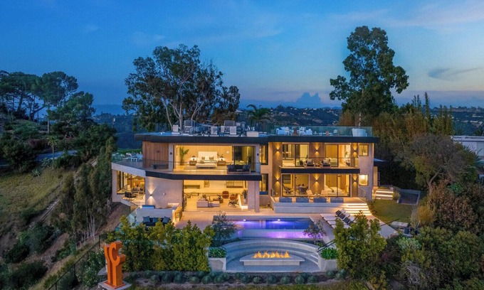 Beverly Hills House | Contemporary Modern House with 6 Beds 9 Baths, 10,556 Sq.ftn