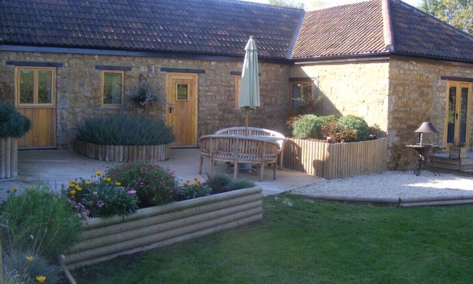 Horton House | Contemporary, modern barn conversion with private hot tub