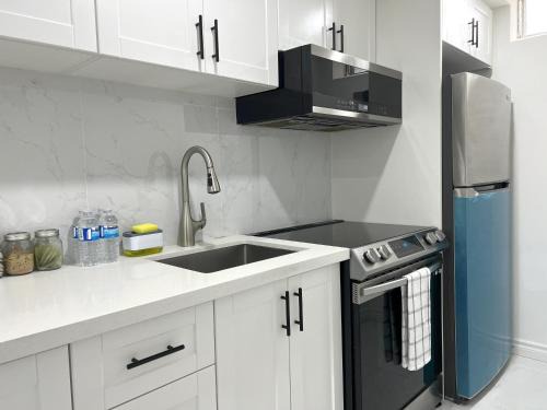 Markham House | Contemporary Private Basement Suite