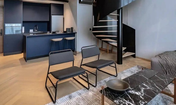 Zapopan Apartment | Contemporary skyloft with unique style