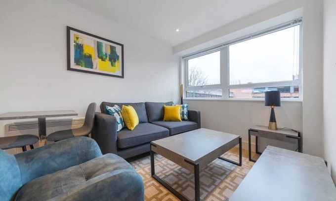 East Grinstead Apartment | Contemporary Studio in Central East Grinstead