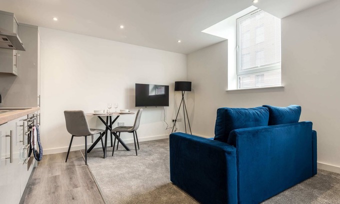 Rotherham Apartment | Contemporary Studio Apartment in Central Rotherham
