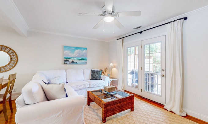 Morehead City House | Contemporary townhome with patio, grill, balcony, W/D, & walkable location