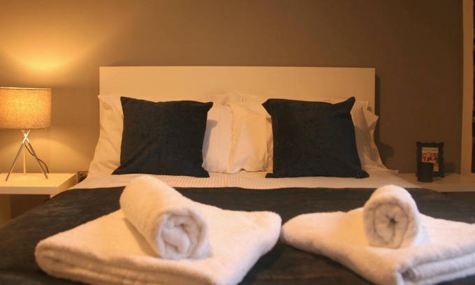 Cambridge House | Contemporary two bedroom home away from home