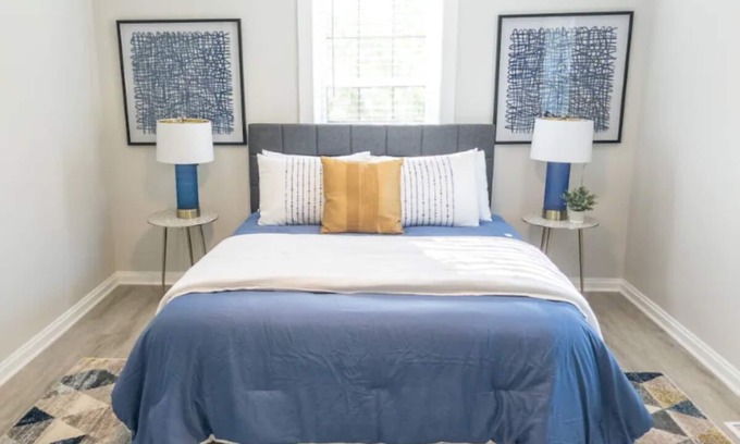 Smyrna House | ⭐️Contemporary Upscale Family Villa in ❤️ of town ⚾️