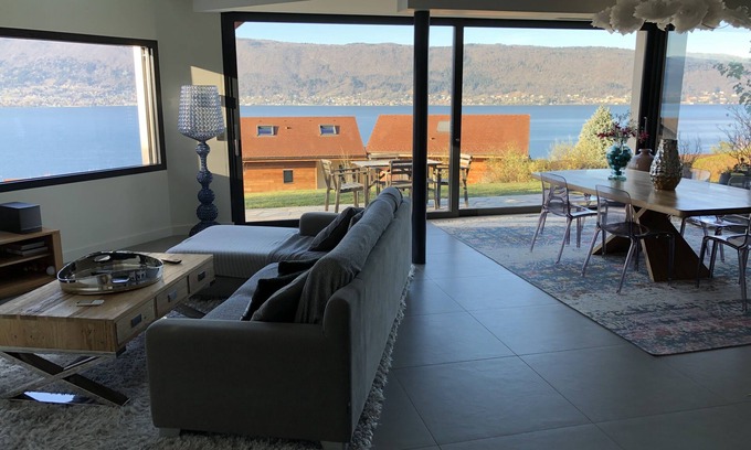 Veyrier-du-Lac House | Contemporary villa with 180 ° lake view