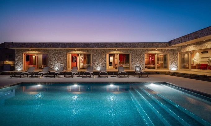 Dicmo Villa | Contemporary Villa Fantazija – A Luxurious Retreat in Dicmo