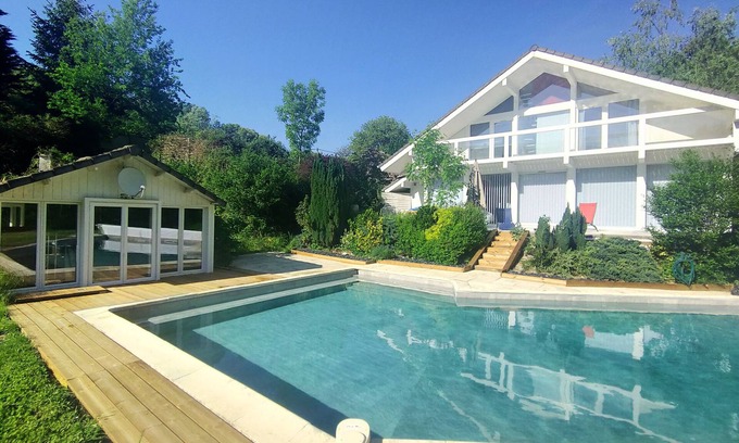 Rumilly Villa | Contemporary villa with pool, spa and sauna in the heart of unspoilt nature