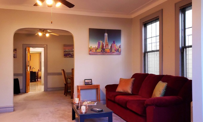 Weequahic House | Convenient and Comfortable 1150 sq. ft. 2 BR/1BA Apartment Home in a NYC Suburb