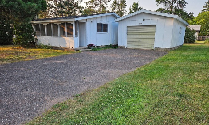 Hayward House | Convenient and comfortable 2 bedroom home in Hayward
