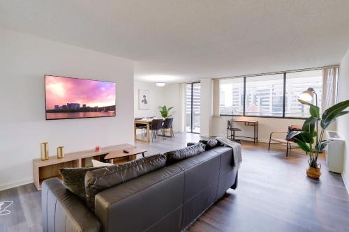 Crystal City Apartment | Convenient Apartment near Metro in Crystal City