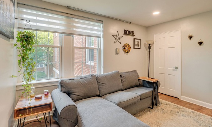 Arlington Heights Condo | Convenient Arlington Condo ~ 4 Mi to National Mall