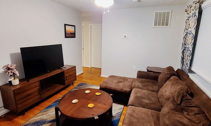 Lexington Apartment | Convenient & Comfortable - Walkable to UK Campus, near Downtown, Keeneland, Rupp