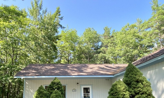 Beaver Island House | Convenient in town location