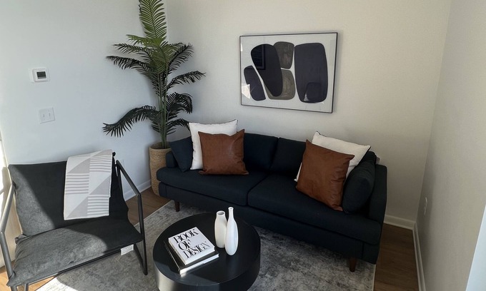 Jonesboro Apartment | Convenient loft with gated parking & 24/7 gym