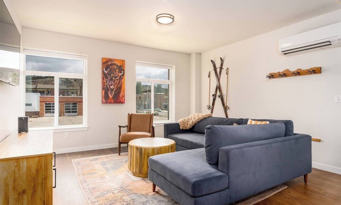 Anaconda Condo | Convenient & Modern Condo Living