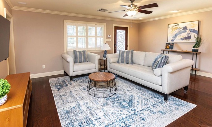 West End House | Convenient, Quiet, Centrally Located, Fully Stocked Lakeview Home