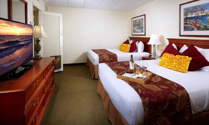 Moorings Hotel | Convenient Room for Families Near Parks and Mini Golf