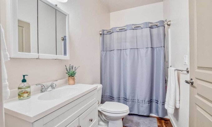 Meridian House | Convenient to everything. 3 BDRM 3.5 Bath